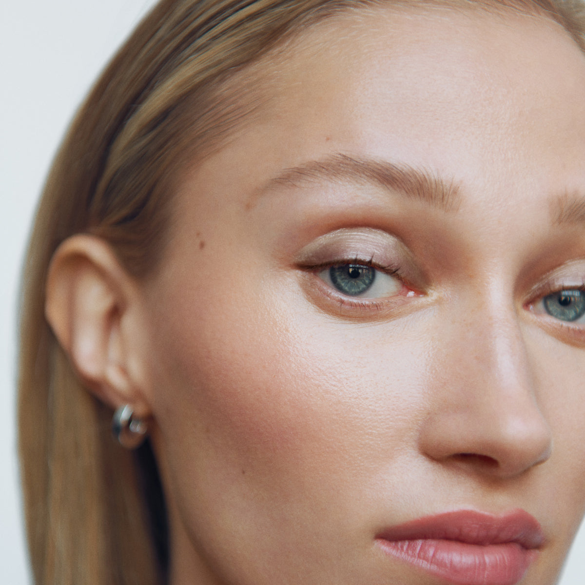 Manasi 7 Eye and Lip Definer - Spinosa 